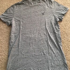 American Eagle t shirt